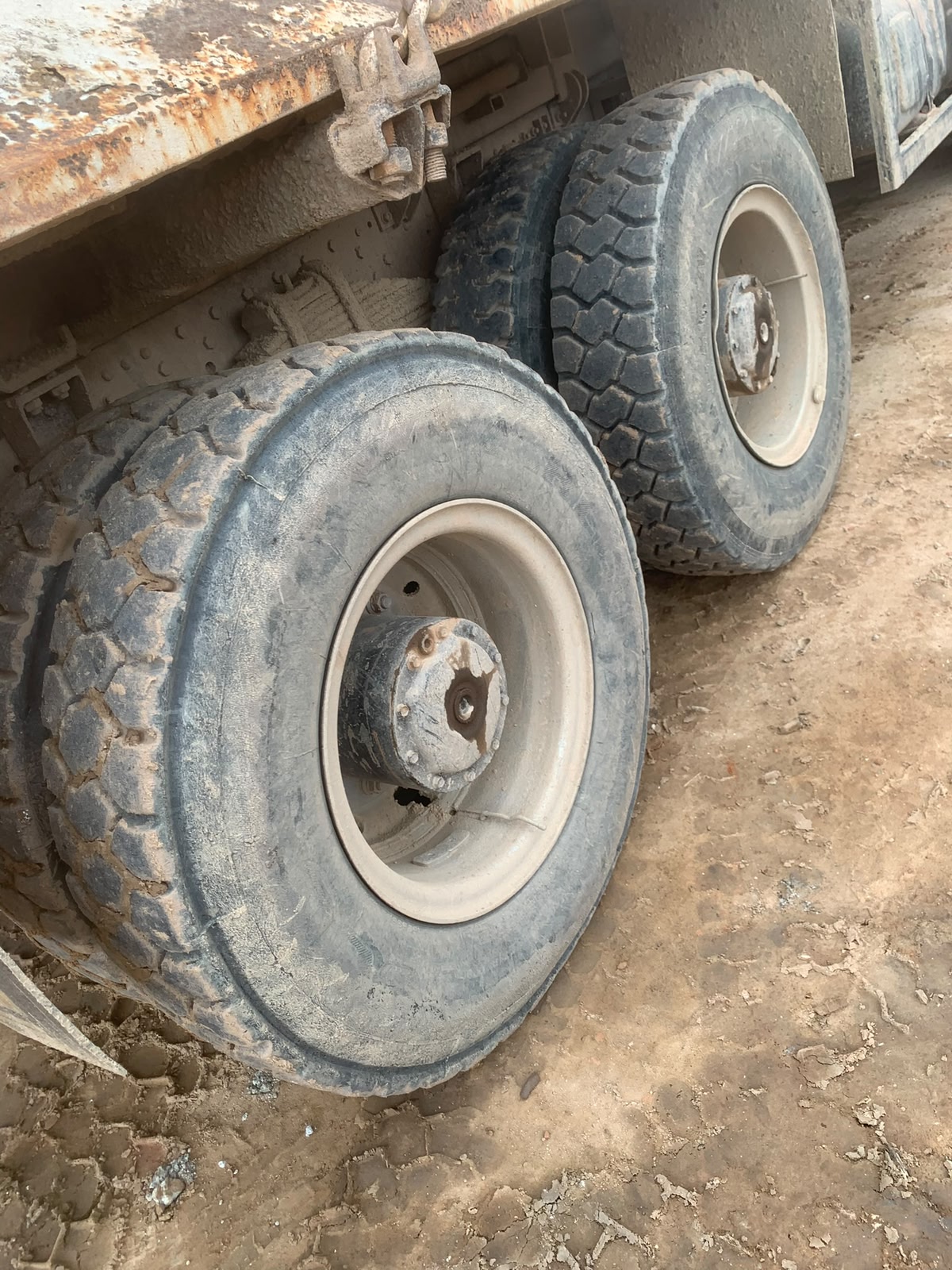 MERCEDES-BENZ 2831 ANO 2012 - CAMINHÕES PARA TRABALHO PESADO! - Imagem 5