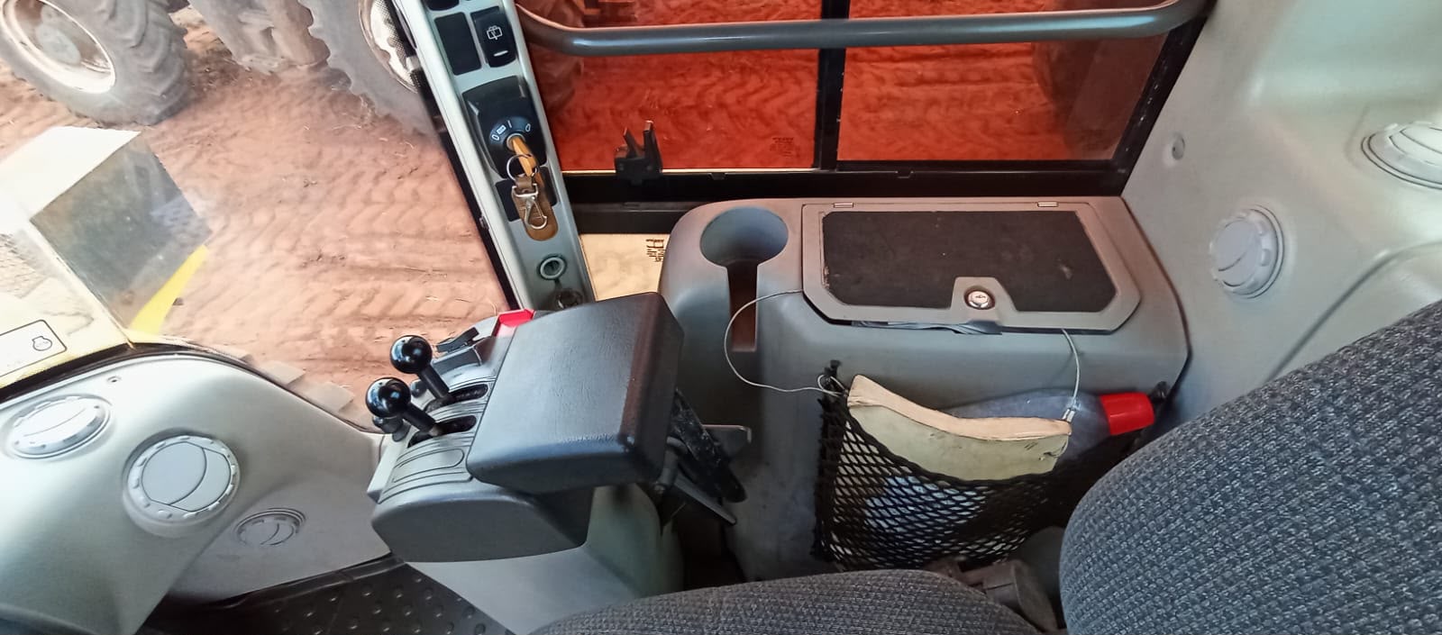 PÁ CARREGADEIRA VOLVO L70F - Imagem 8