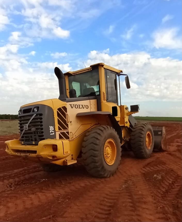 PÁ CARREGADEIRA VOLVO L70F - Imagem 4