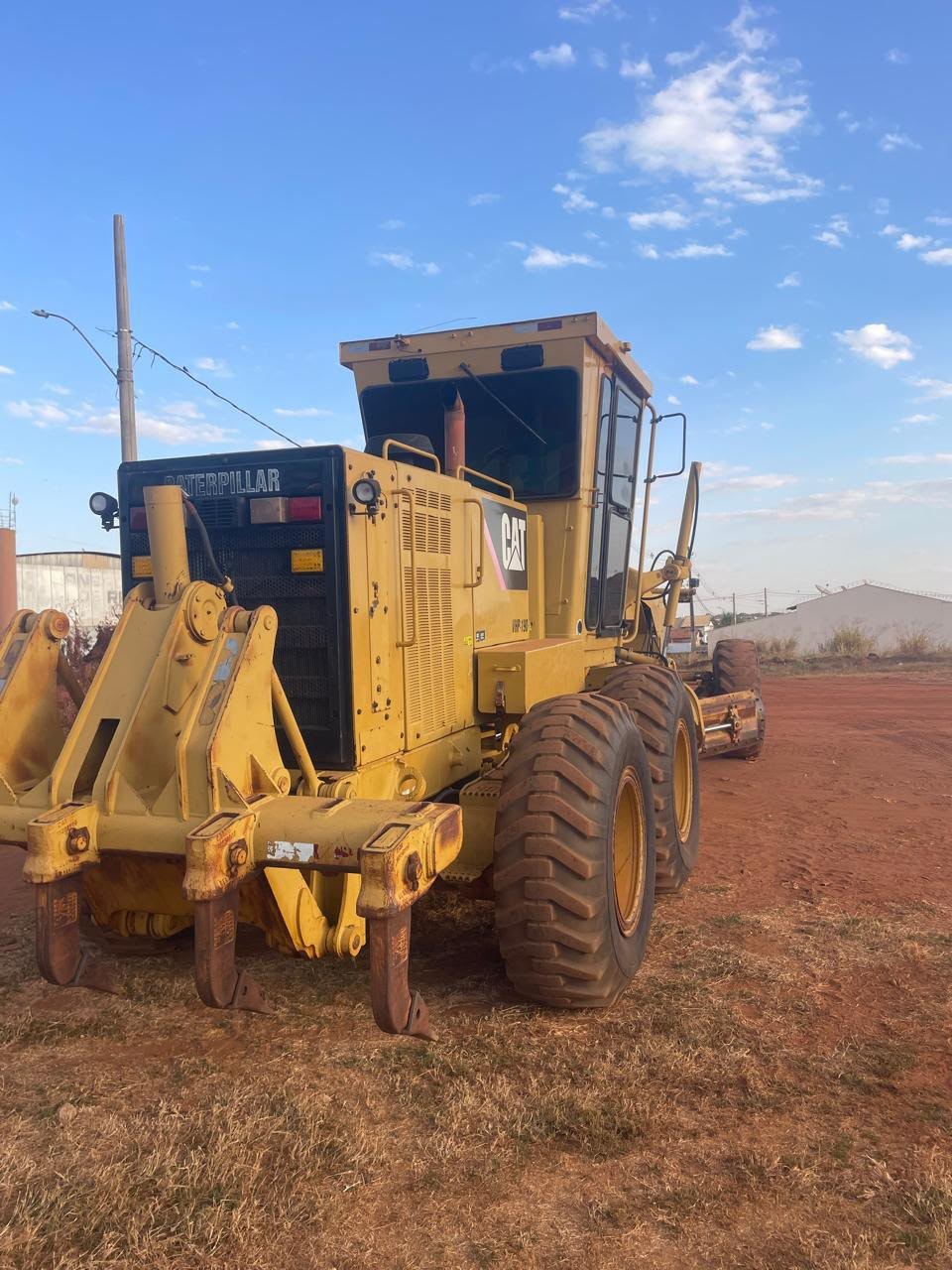 MOTONIVELADORA CATERPILLAR 140K - Imagem 3