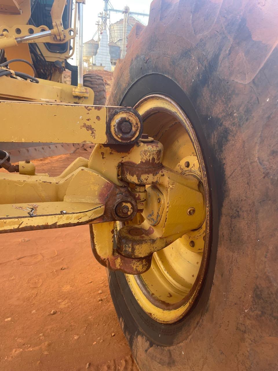 MOTONIVELADORA CATERPILLAR 140K - Imagem 6
